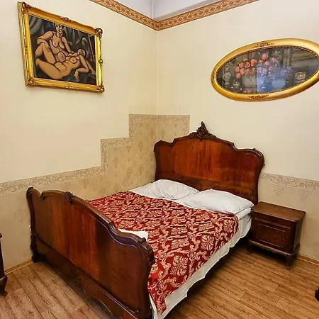 Vavelsky - Old Town *