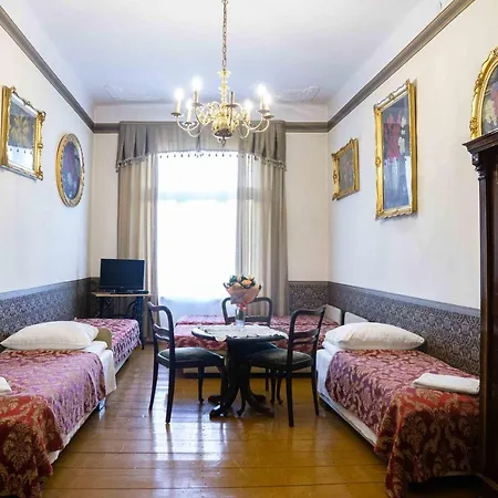 Appartamento Vavelsky - Old Town Cracovia